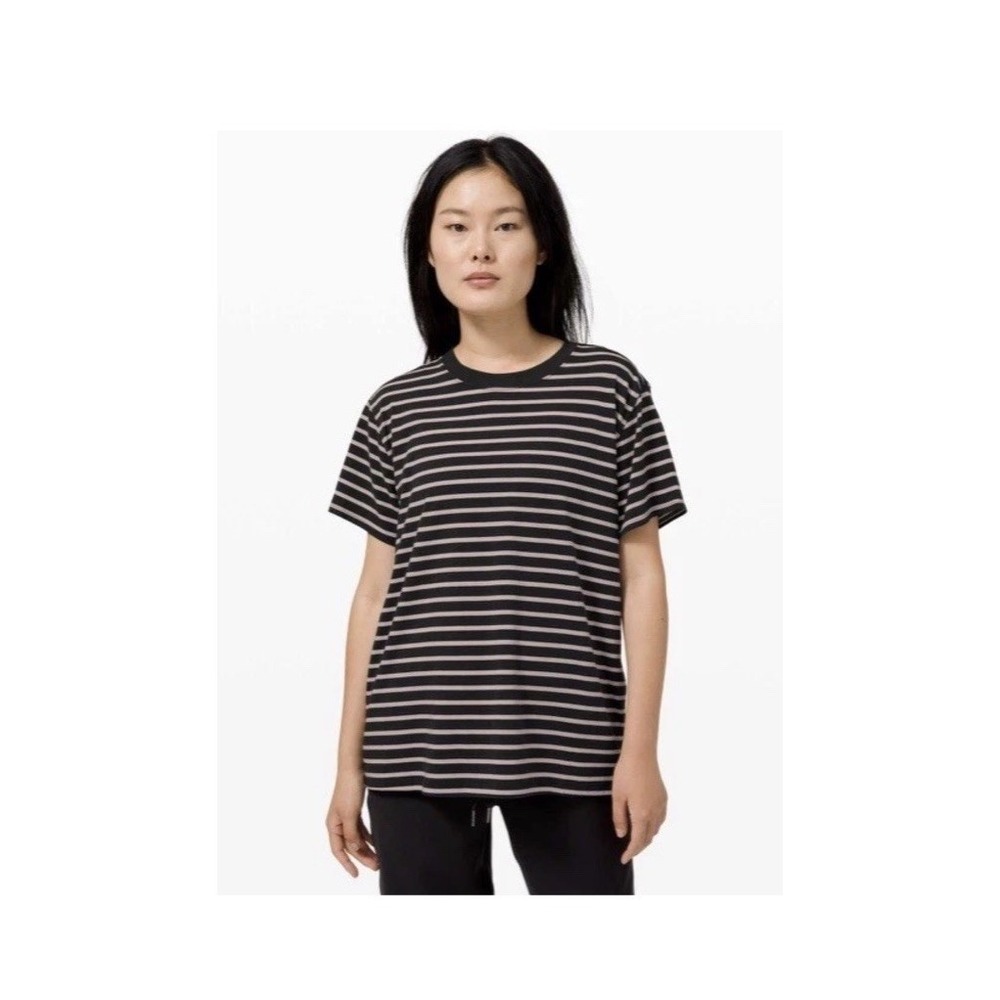 Lululemon All Yours Tee Shirt Vitasea Yachtie Stripe Black Chrome Size 4